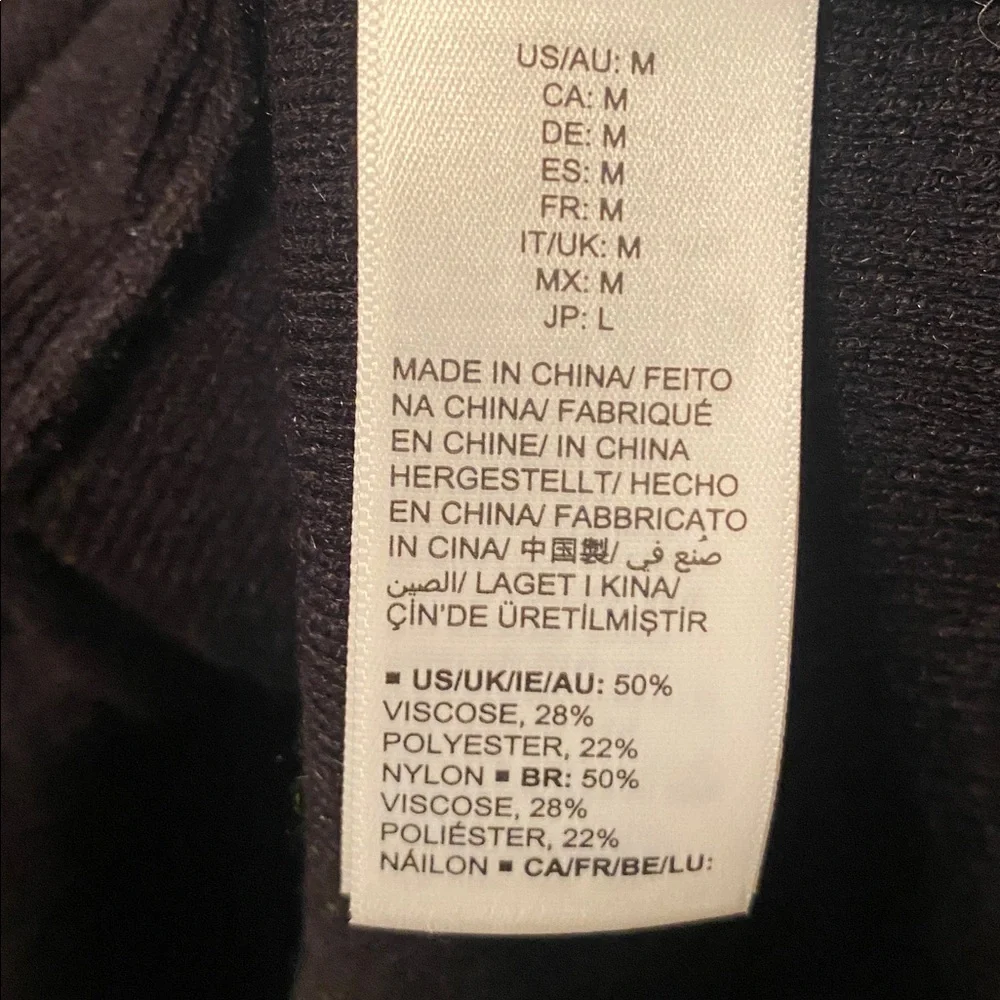 The Drop Black V-Neck Sweater…size M - Picture 5 of 6